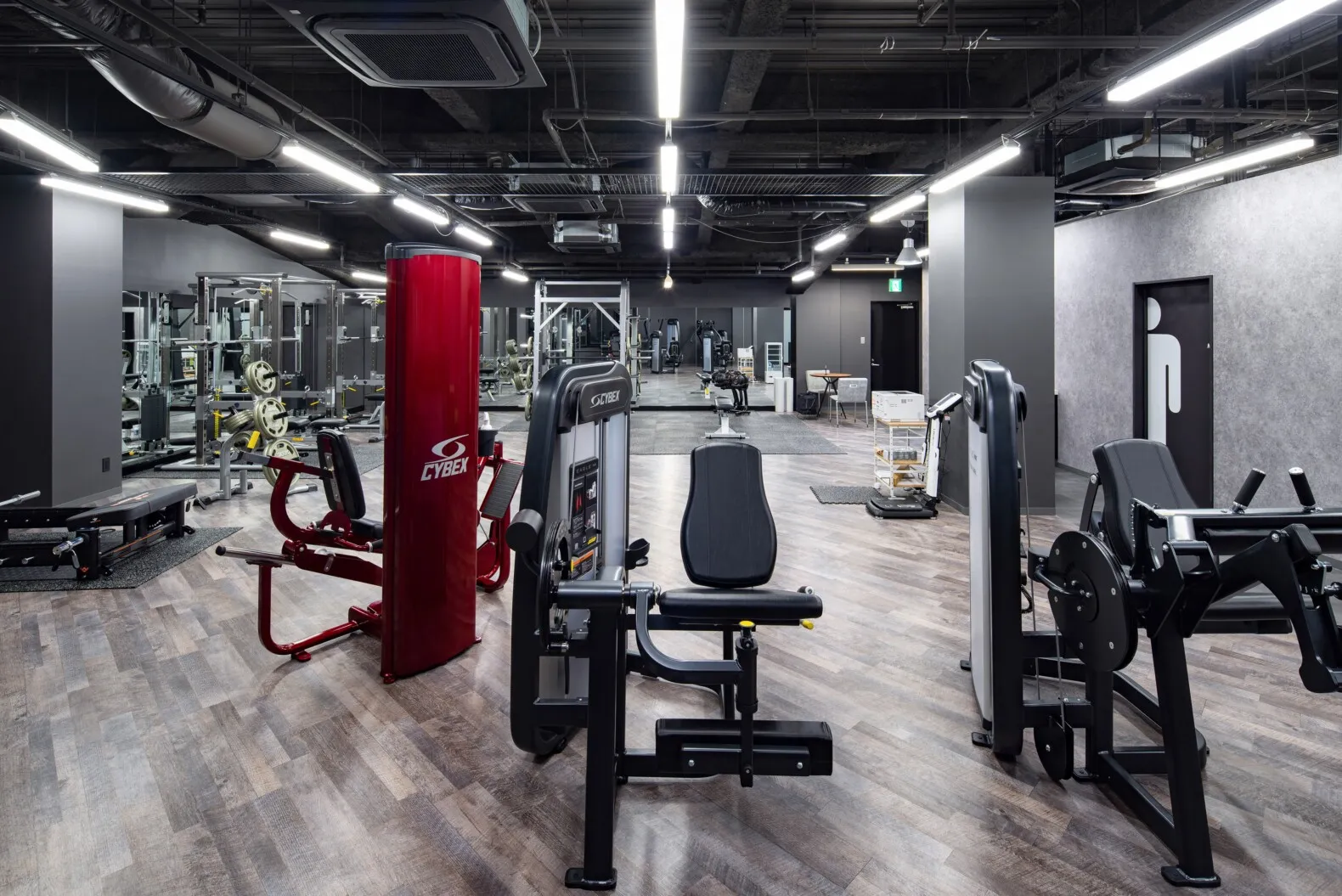 Chicken GYM  Kawasaki | GARAN デザイン・設計実績