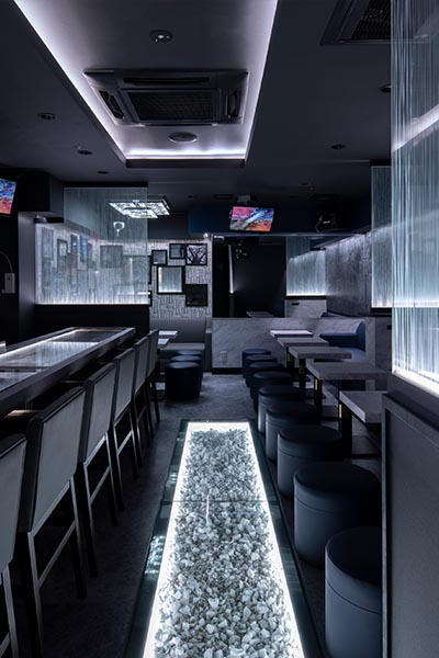 LUXURY BAR QUAR2